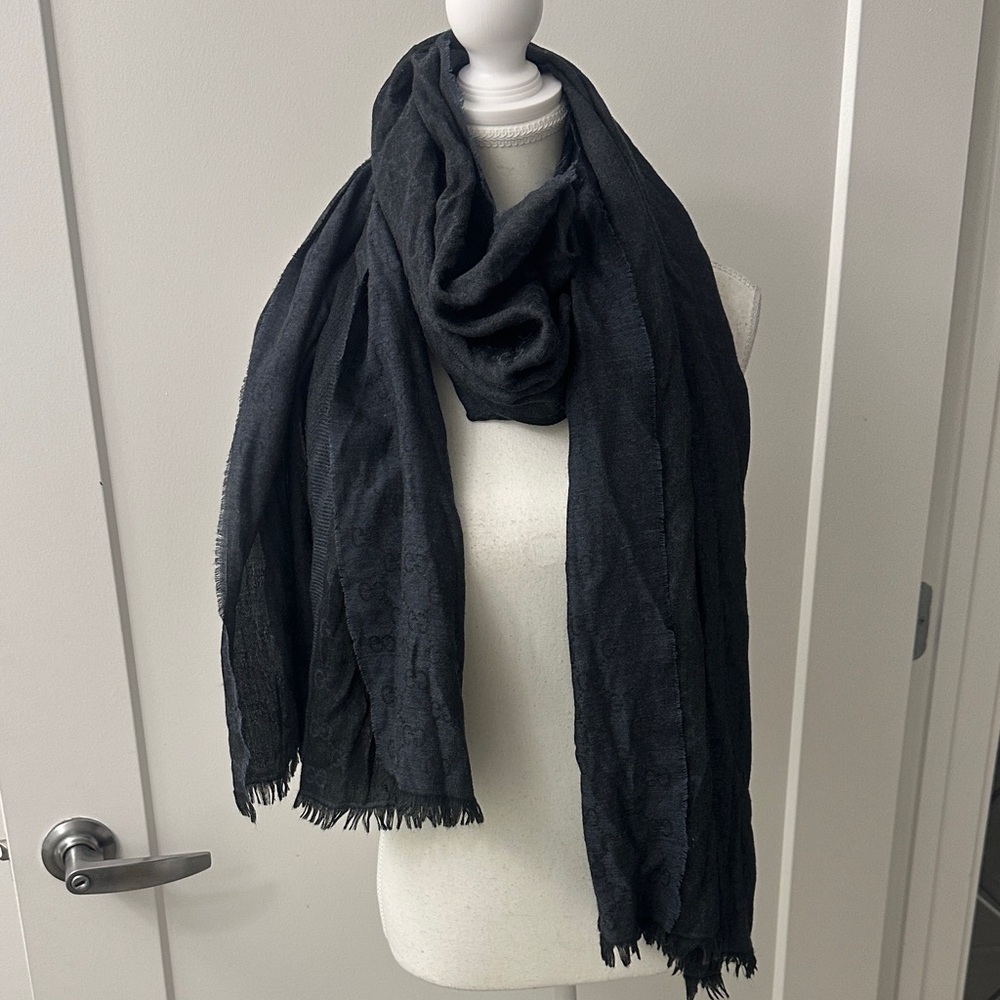 Gucci GG scarf wool and silk 76x 28 Elegant Black Scarf - Picture 3 of 9